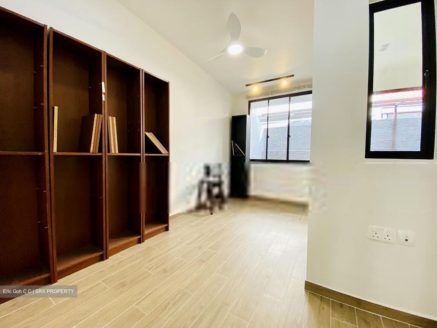 Neo Pee Teck Lane (D5), Terrace #399639381